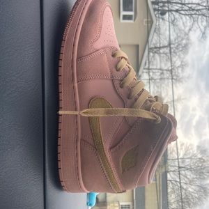 Nike Air Jordan mid